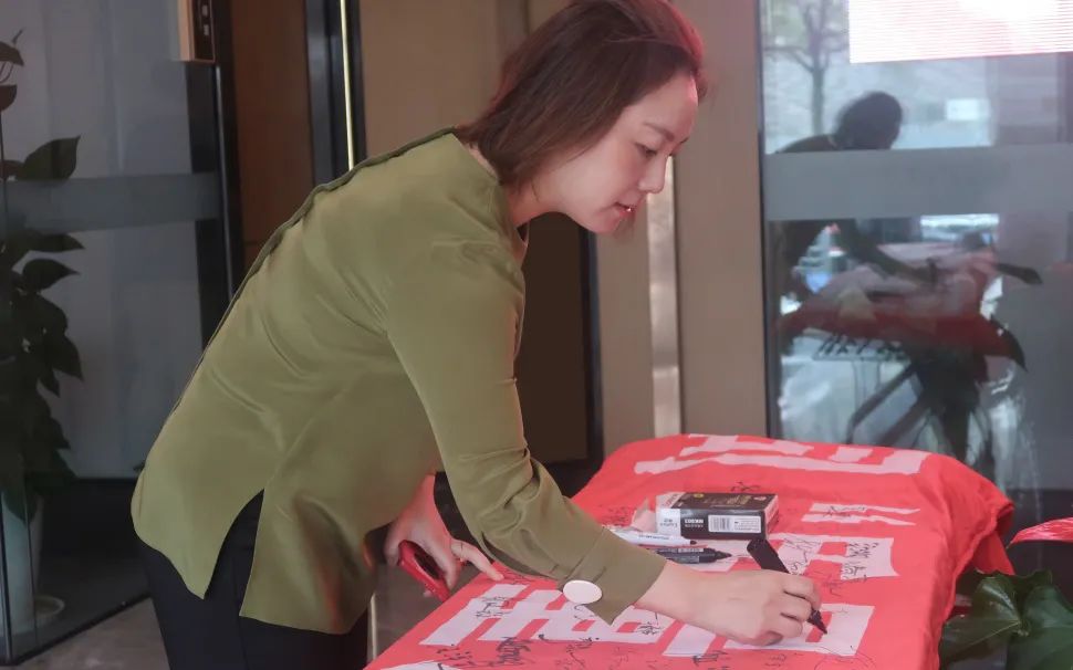 BETWA西汉姆联官方官网 - 西汉姆联足球俱乐部中国官方网站